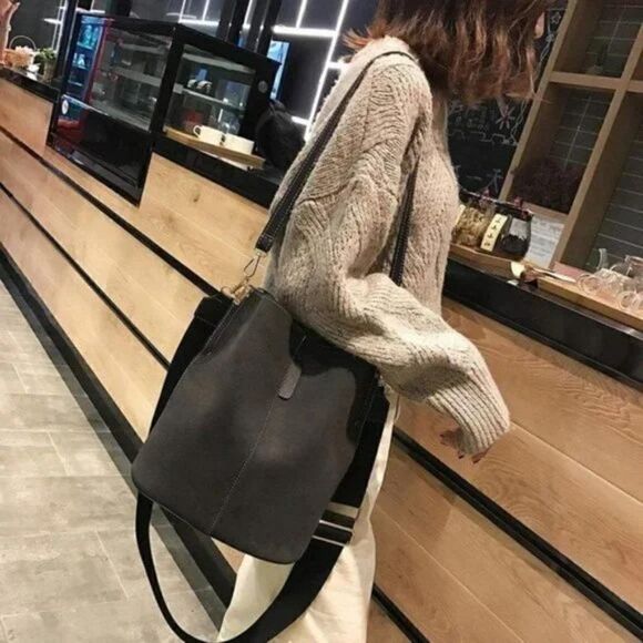 NEW 𝅺WOMEN Crossbody Bucket Tote bag, Black Vegan Leather Hobo Tote - Picture 1 of 7